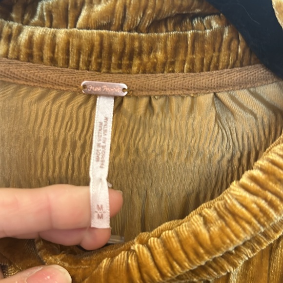 Free People “M” My Best Velvet Blouse NWT - Picture 11 of 12